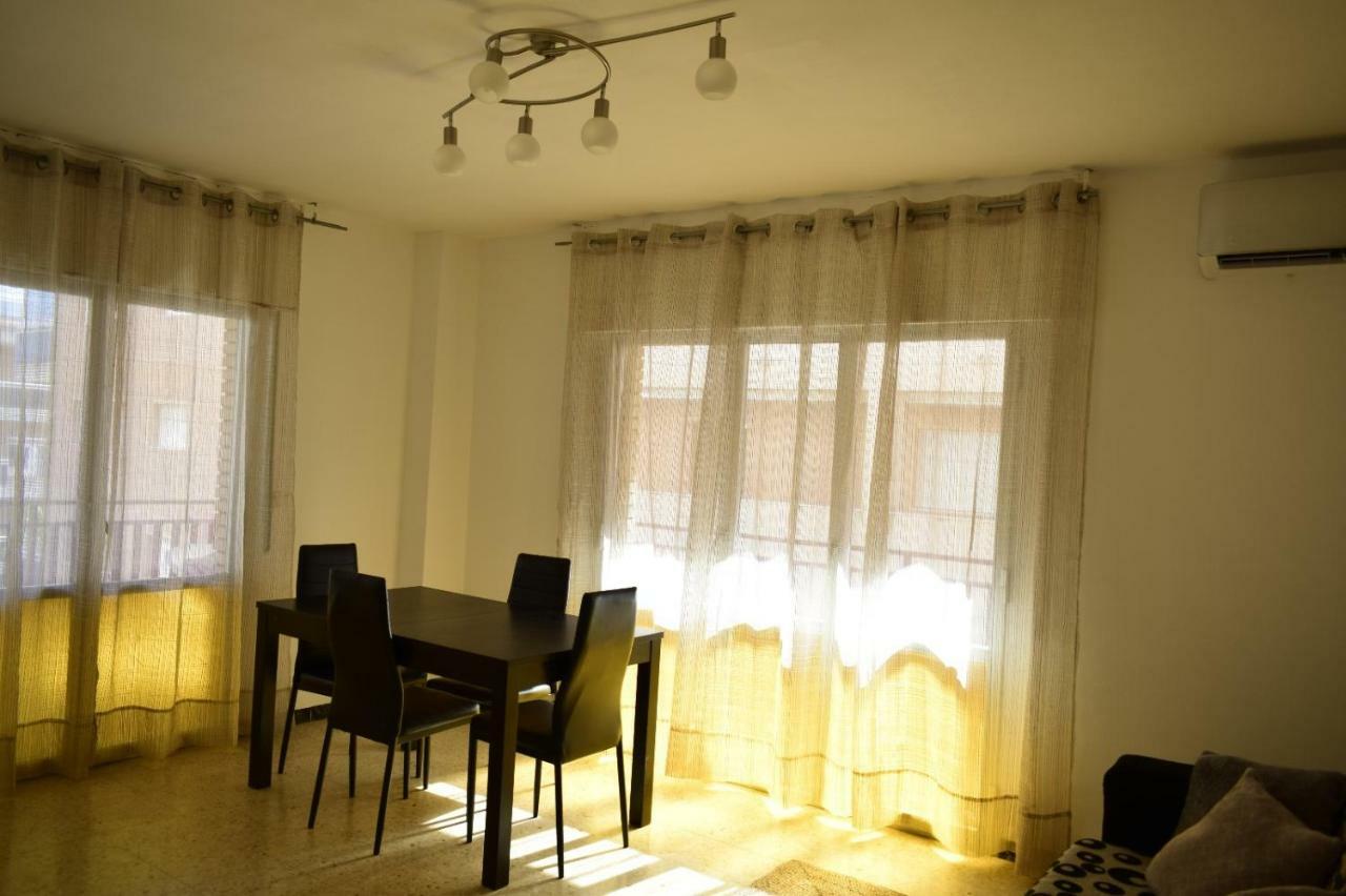 Апартаменти Apartamento Marina Салоу Екстер'єр фото